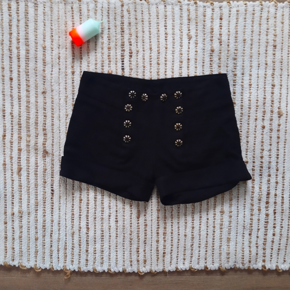 Black sailor shorts 🖤